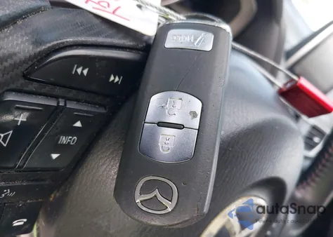 2014 Mazda Mazda3 I Grand Touring z USA, uszkodzony, nr VIN JM1BM1M72E1159341